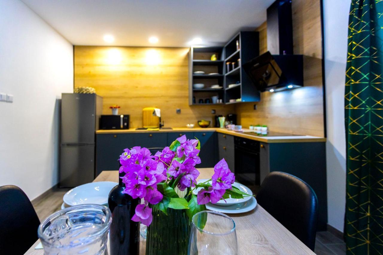 מאקרסקה City Apartment Nora, Old Town Located, Free Parking מראה חיצוני תמונה