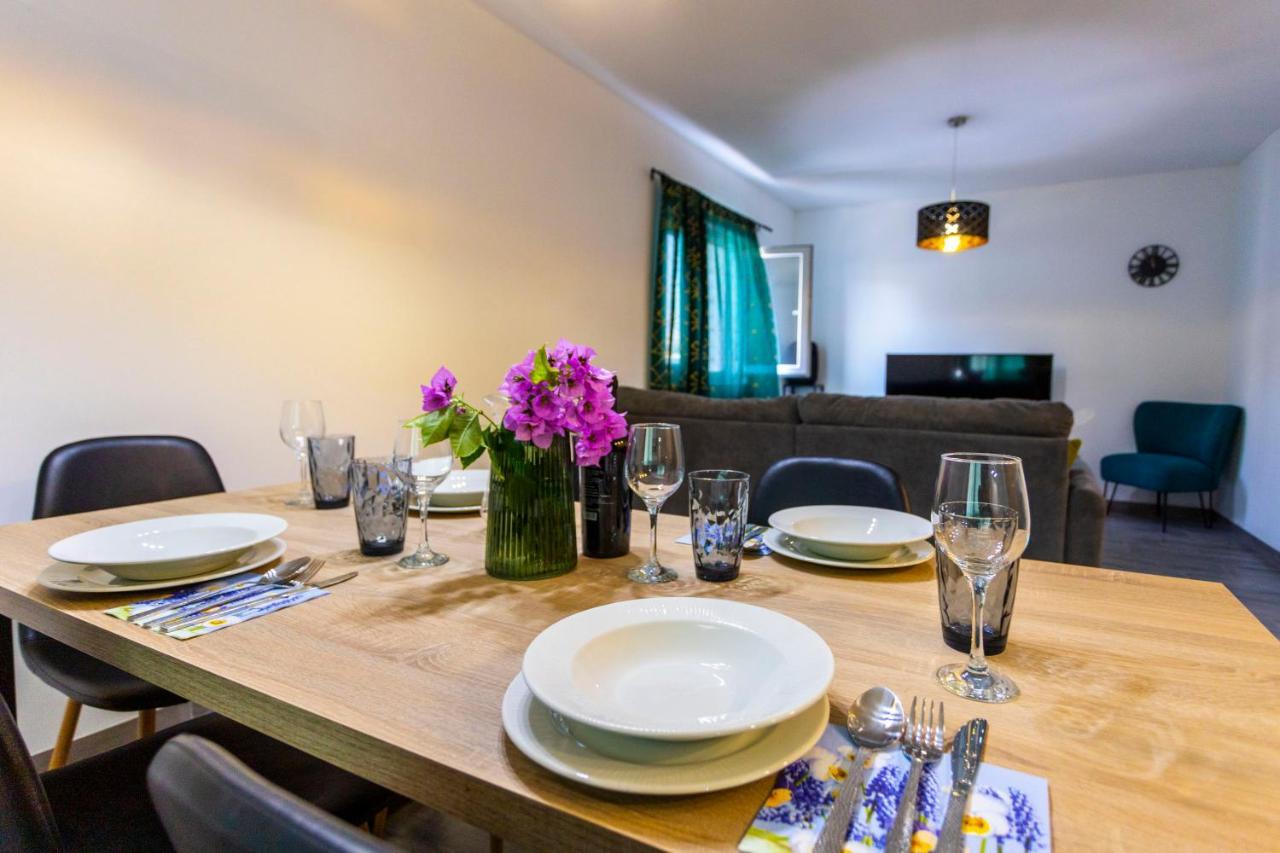 מאקרסקה City Apartment Nora, Old Town Located, Free Parking מראה חיצוני תמונה
