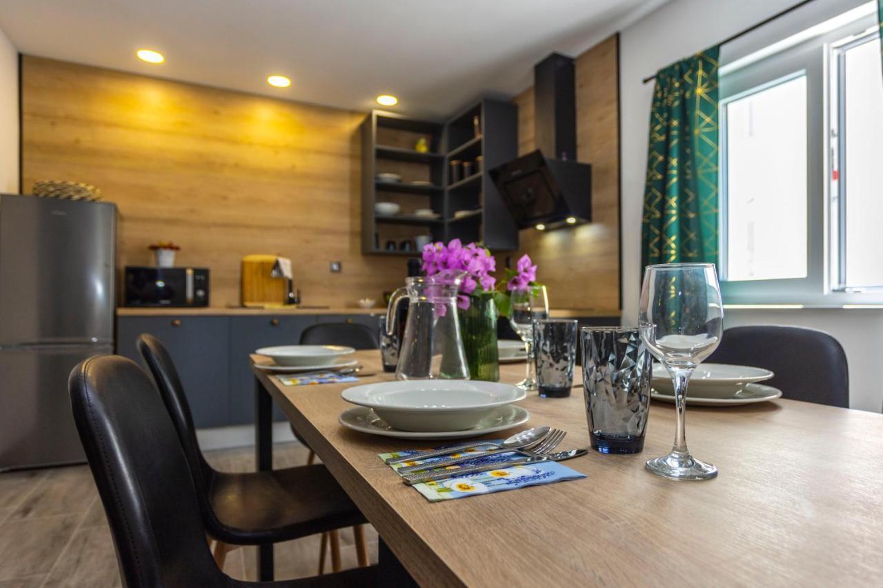 מאקרסקה City Apartment Nora, Old Town Located, Free Parking מראה חיצוני תמונה